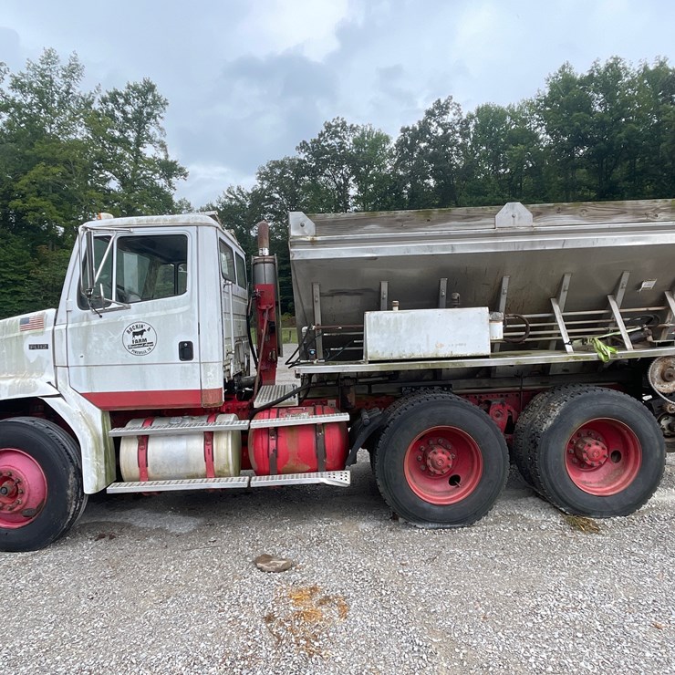 1996 FREIGHTLINER FL112