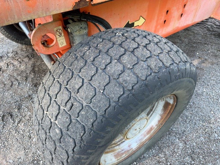 2015-jlg-600s-image-11