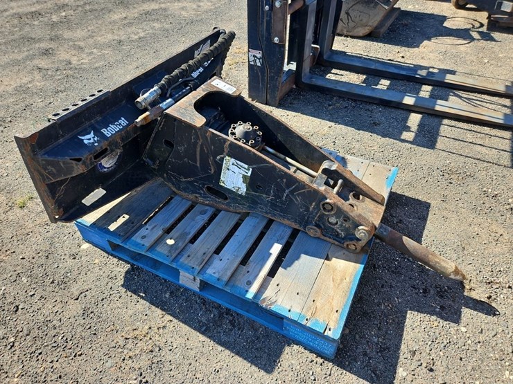 bobcat-hydraulic-breaker-hammer-image-2