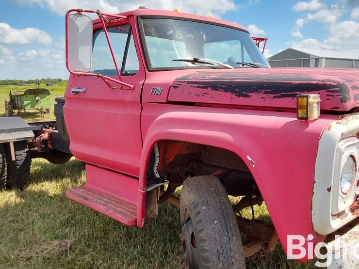 1976-ford-f700-image-12