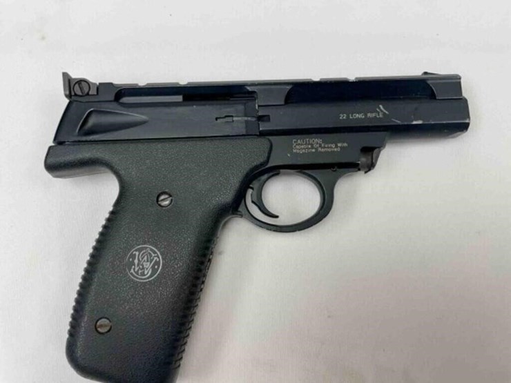 smith-&-wesson-22lr-pistol-image-4