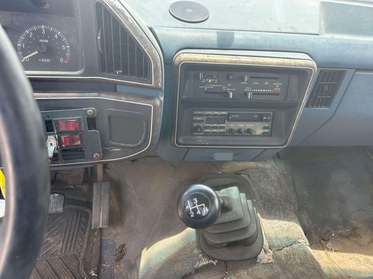 1987-ford-f250-image-16