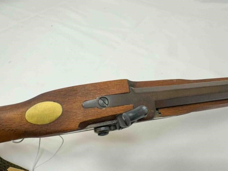 traditions-crockett-.32-cal-muzzleloader-image-13