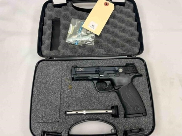 smith-&-wesson-22lr-pistol-image-2
