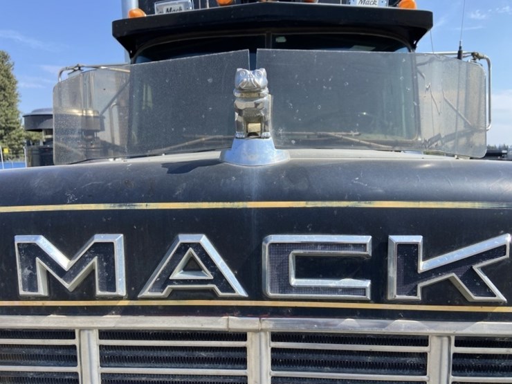 1988-mack-rd686s-image-9