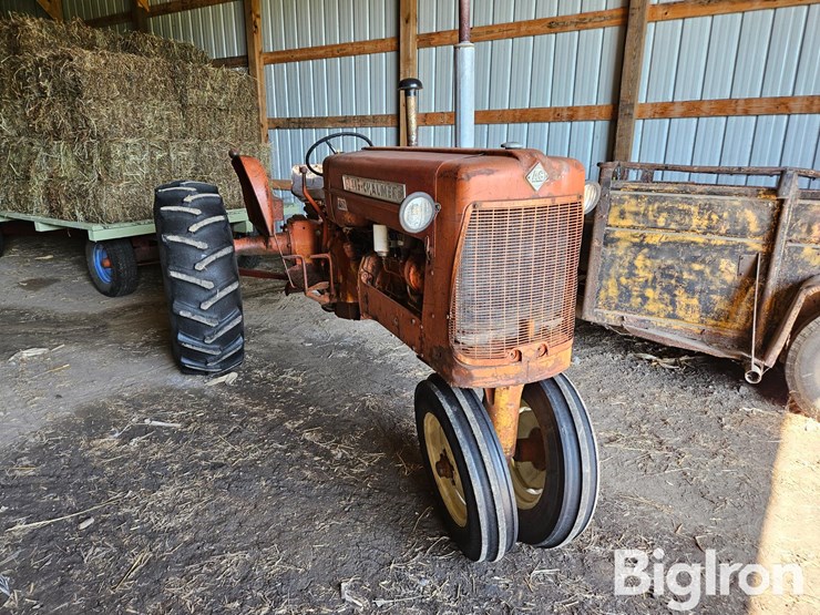 1962-allis-chalmers-d17-image-11