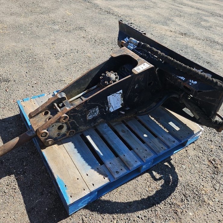 BOBCAT HYDRAULIC BREAKER HAMMER
