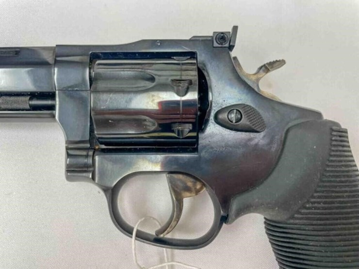 taurus-.17-hmr-revolver-image-5