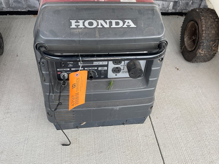 honda-eu3000is-image-5