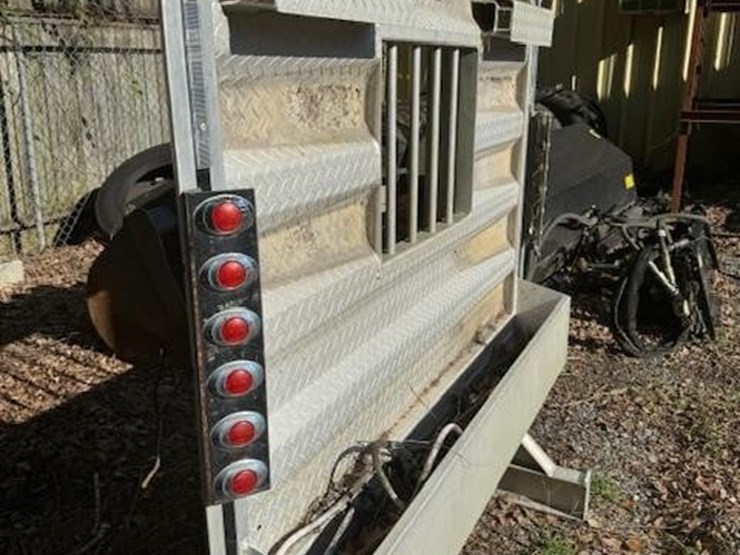 sturdy-lite-aluminum-headache-rack-image-3