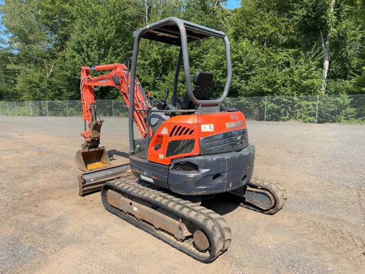 2011-kubota-u35-image-3
