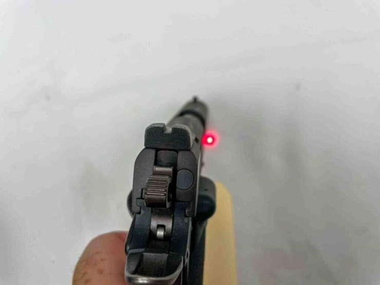 kimber-45-acp-pistol-image-2