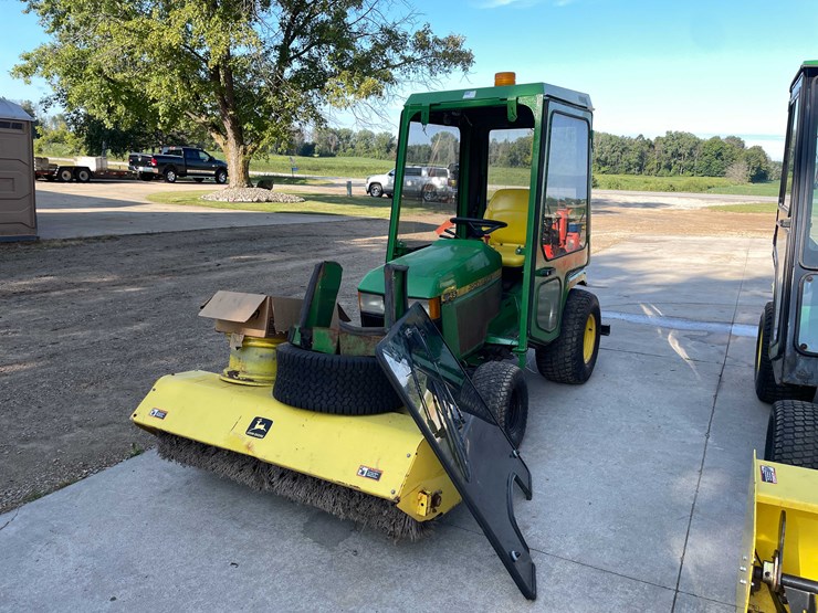 john-deere-445-image-1