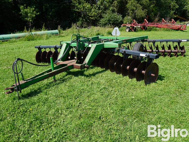 john-deere-630-image-1