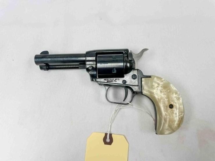 heritage-.22-wmr-revolver-image-6