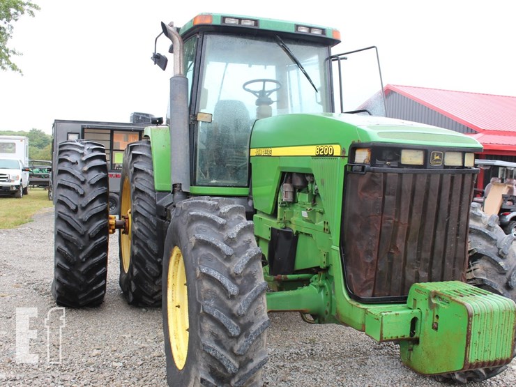 john-deere-8200-image-11