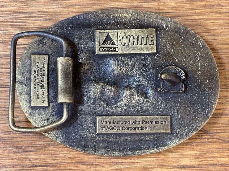 agco-white-6105-dexter-farm-equipment-belt-buckle-image-4