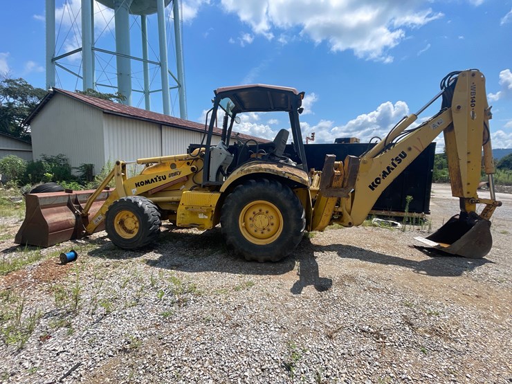 komatsu-wb140-image-1