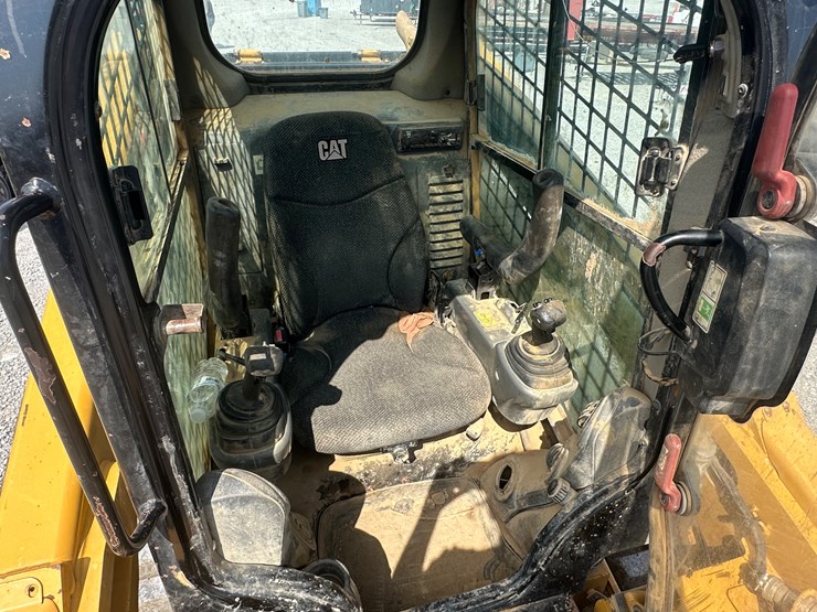 caterpillar-279d-image-11