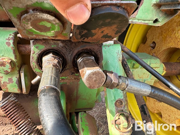 1980-john-deere-4440-image-12