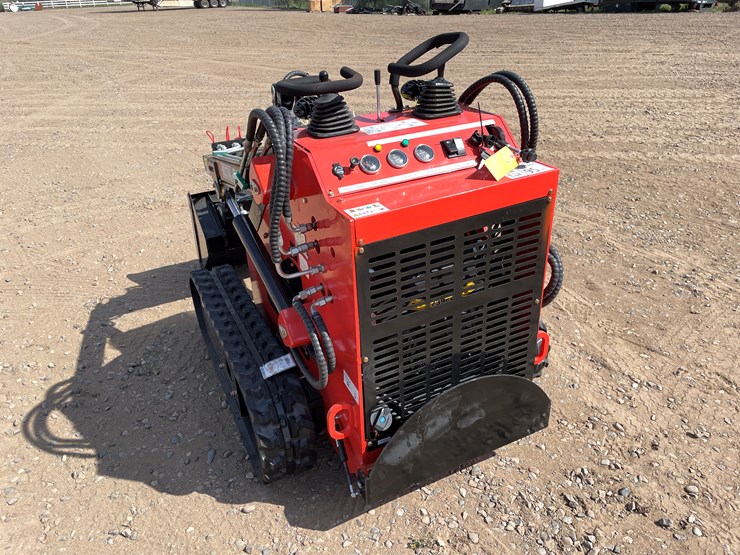 #9562-•-unused-2025-agt-skid-steer-loader-image-3