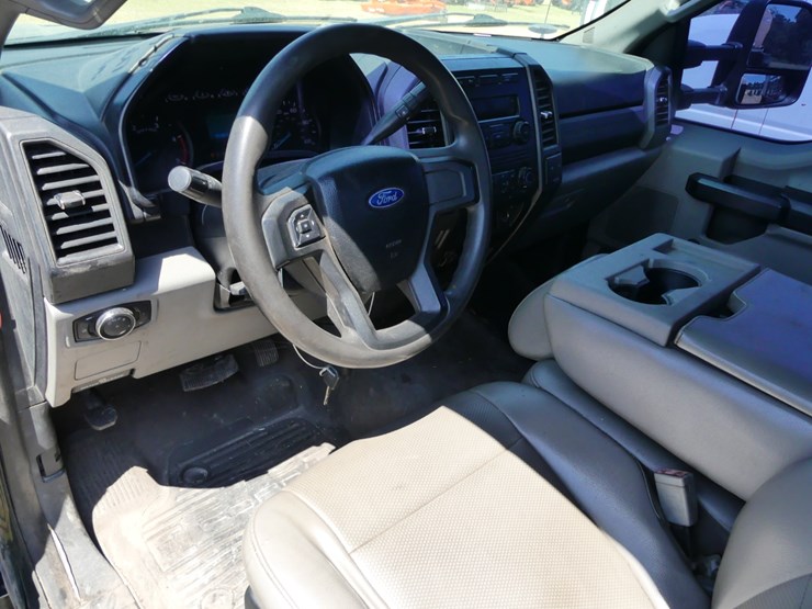 2017-ford-f450-xl-image-10