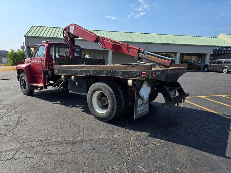 1990-ford-f800-image-12