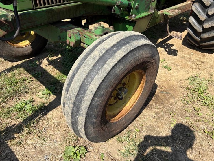 john-deere-2840-image-12