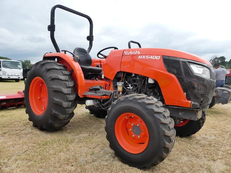 2020-kubota-mx5400-image-2