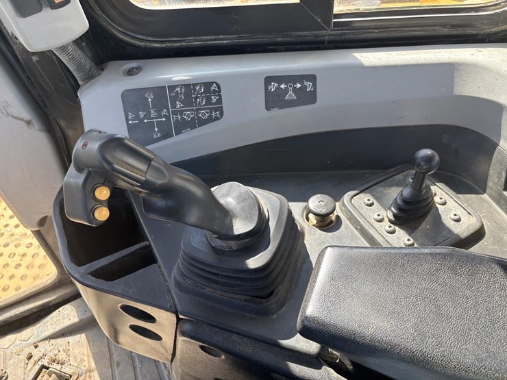 2018-caterpillar-d6t-lgp-image-46