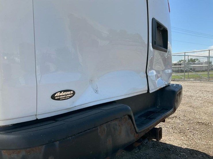 2013-chevrolet-express-g2500-image-24