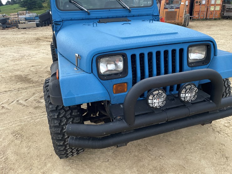 1990-jeep-wrangler-image-11