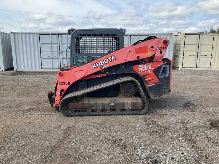 2016-kubota-svl95-2s-image-2