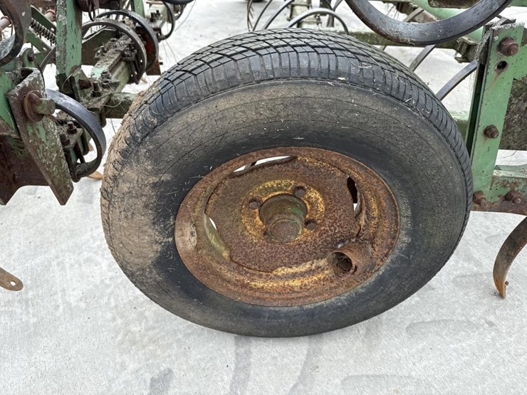 john-deere-18-image-22