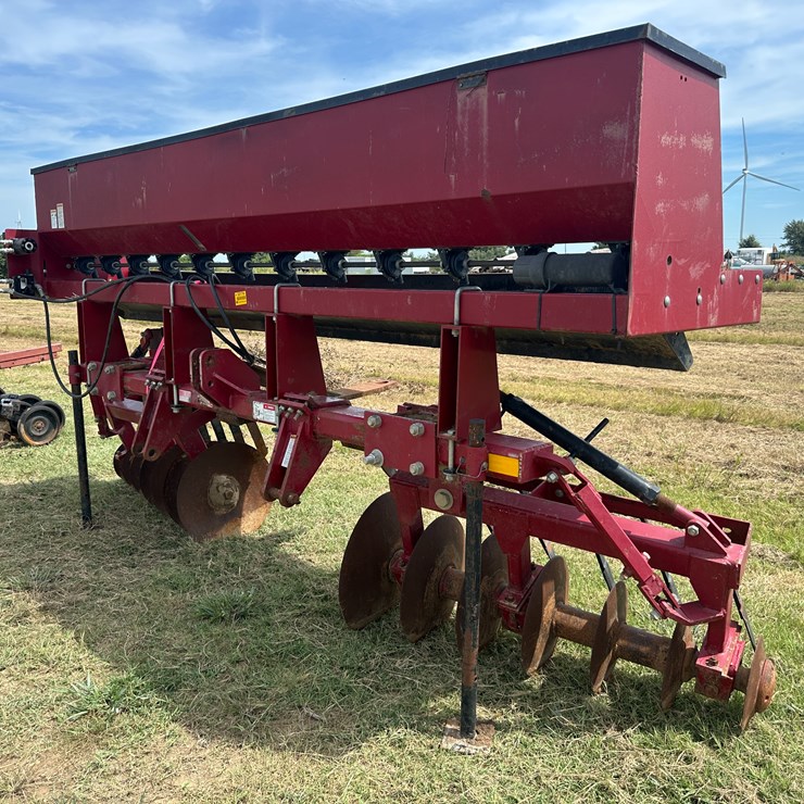 #32174 • W & A Manufacturing 852 Levee Plow w/ 898 Levee Seeder