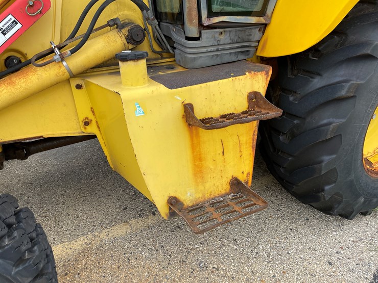 new-holland-lb75b-image-14