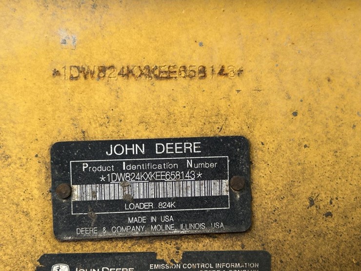 2014-deere-824k-image-86