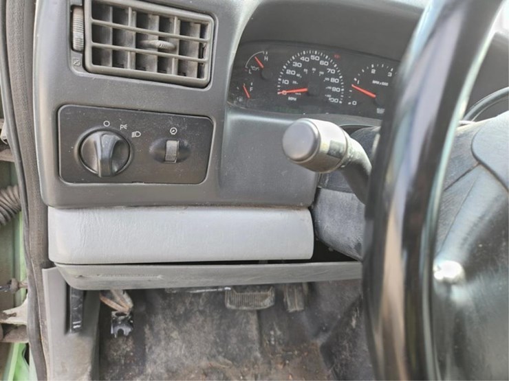 2004-ford-f350-image-28