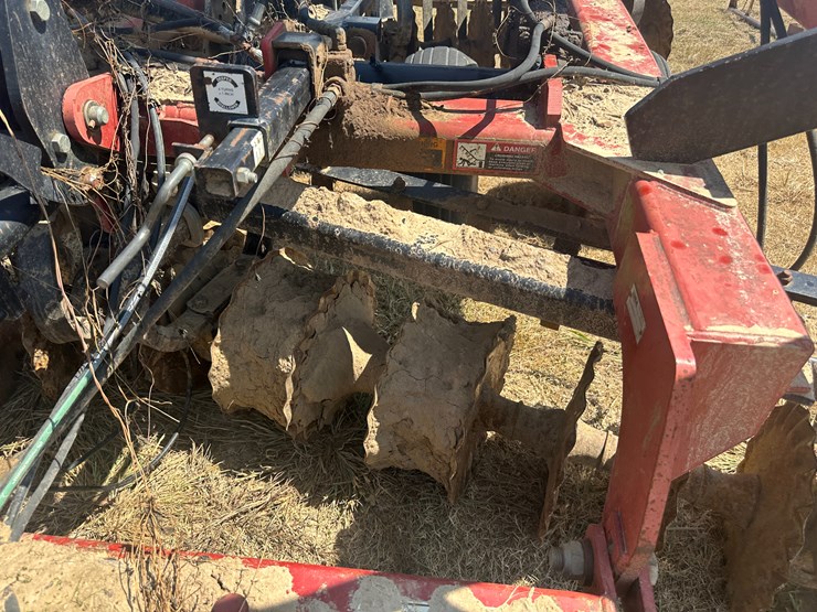 case-ih-330-image-43