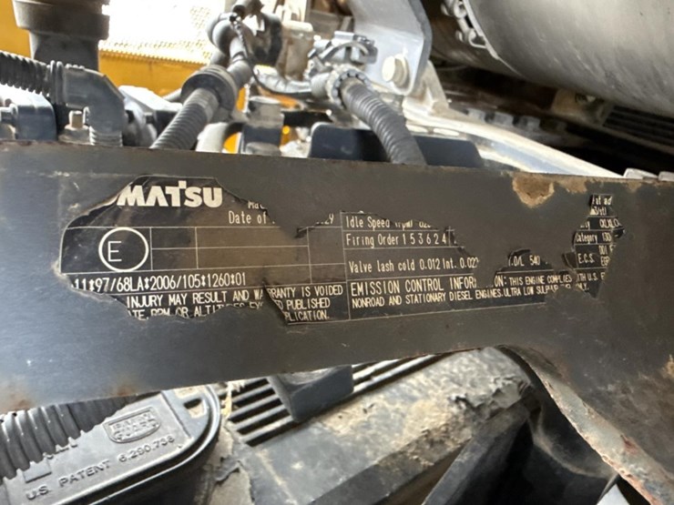 2014-komatsu-d65px-17-image-25