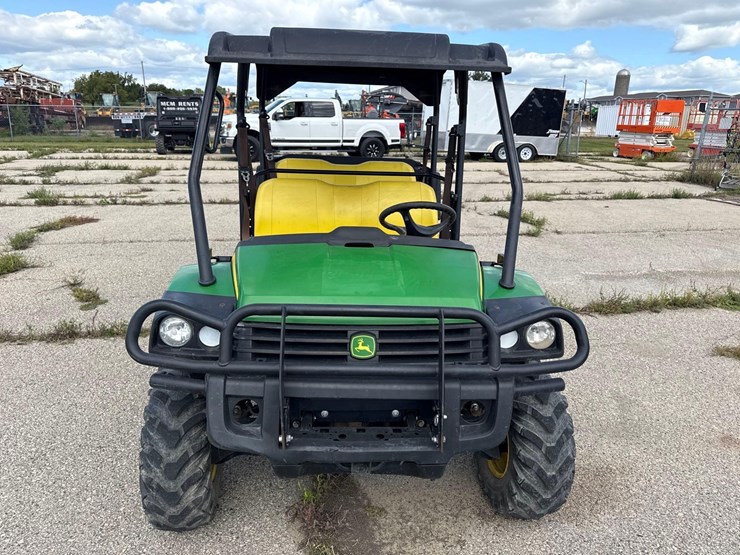 2018-john-deere-gator-image-6