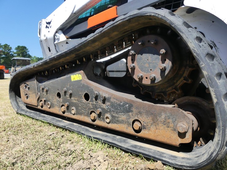 2012-bobcat-t870-image-8