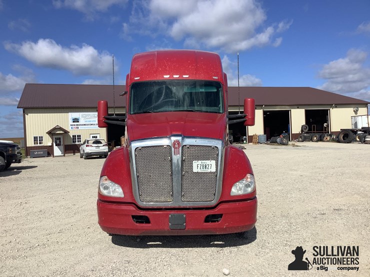 2020-kenworth-t680-image-2