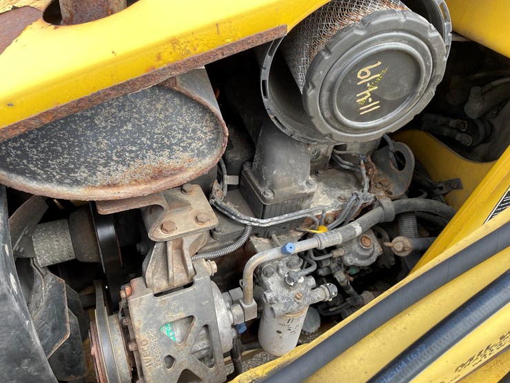 new-holland-lb75b-image-52