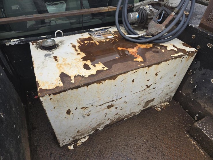 2011-ford-f550-image-36