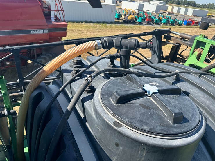 2011-john-deere-4730-image-55