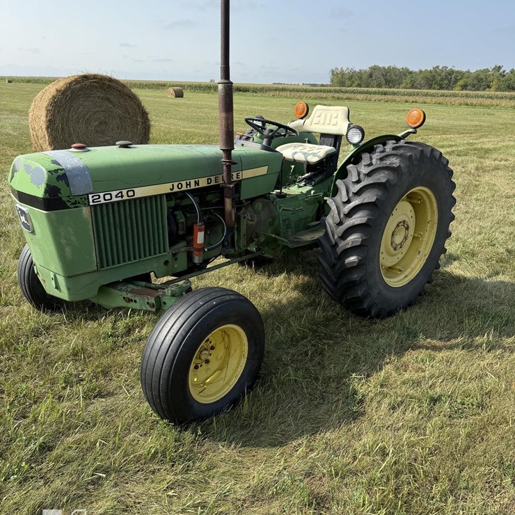 1979 JOHN DEERE 2040