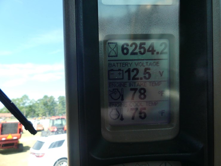 case-ih-patriot-3250-image-16
