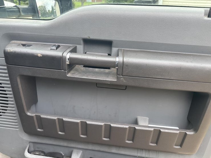 2012-ford-f550-image-47