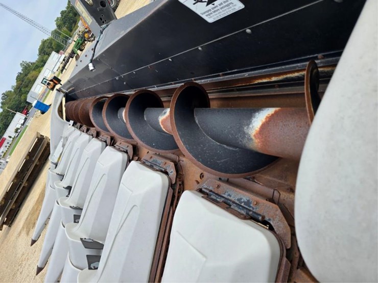 gleaner-830-image-4